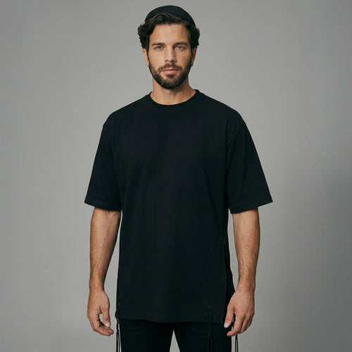 BLACK T-SHIRT