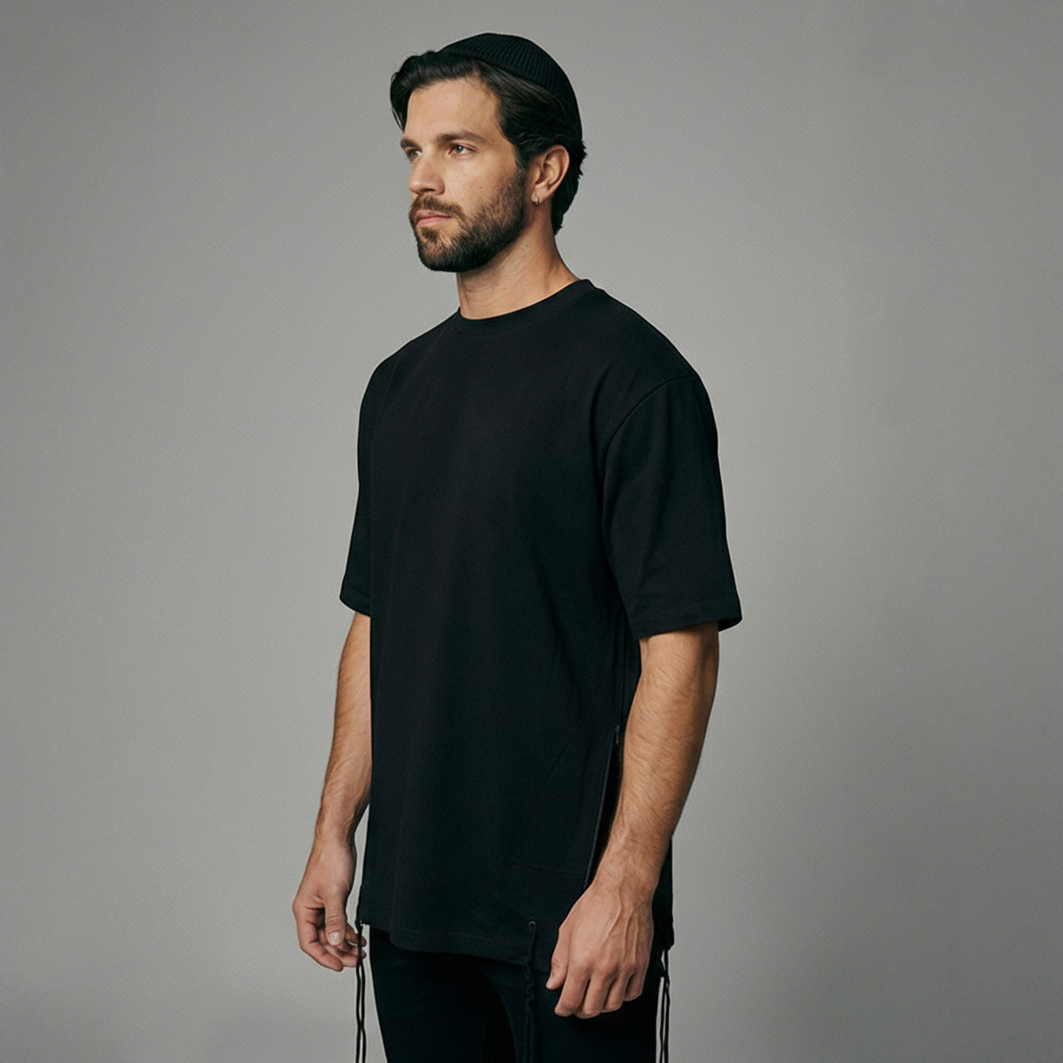 BLACK T-SHIRT