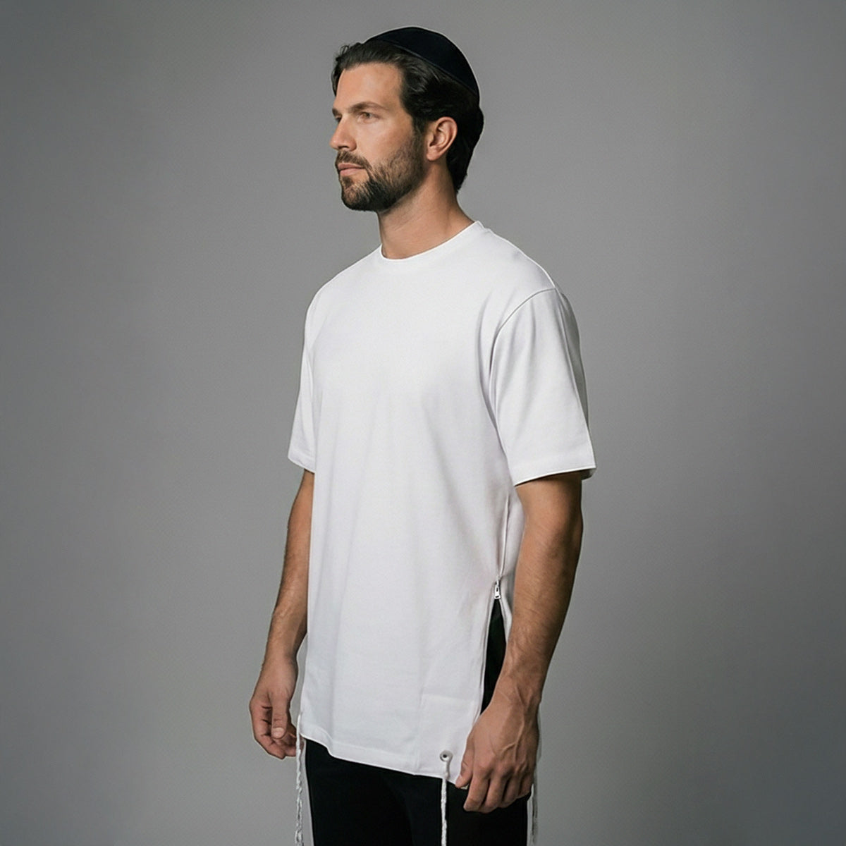 WHITE T-SHIRT
